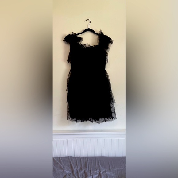 Zac Posen Dresses & Skirts - Zac Posen Chic Evening Black Dress Size 10